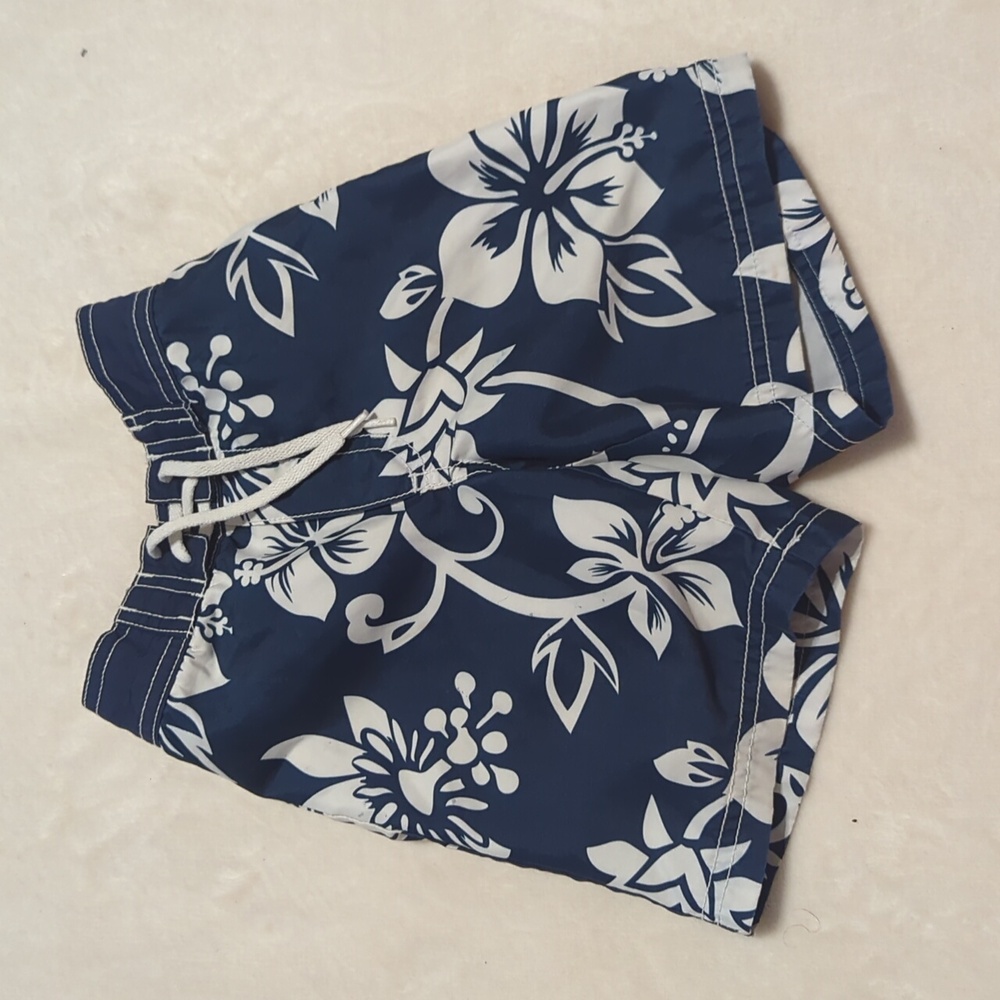 Old Navy boys Navy Blue And WhiteHawaiian Flowers Print Size 2T swim trunks